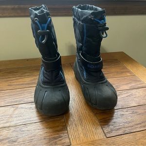 Sorel Boys Flurry Winter Snow Boot Black Duck Toe Bungee Cord Hook & Loop Size 2